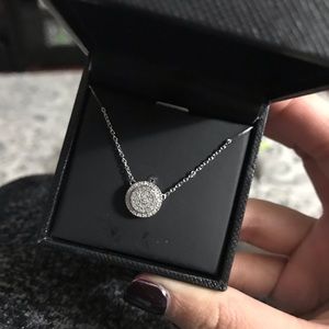 Circle cluster diamond necklace NWOT